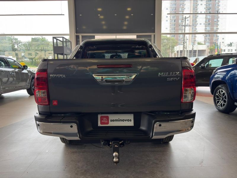 Toyota HILUX 2.8 D-4D TURBO DIESEL CD SRV 4X4 AUTOMÁTICO 2023/2024 BETIOLO NOVOS E SEMINOVOS LAJEADO / Carros no Vale Toyota HILUX 2.8 D-4D TURBO DIESEL CD SRV 4X4 AUTOMÁTICO 2023/2024 BETIOLO NOVOS E SEMINOVOS LAJEADO / Carros no Vale