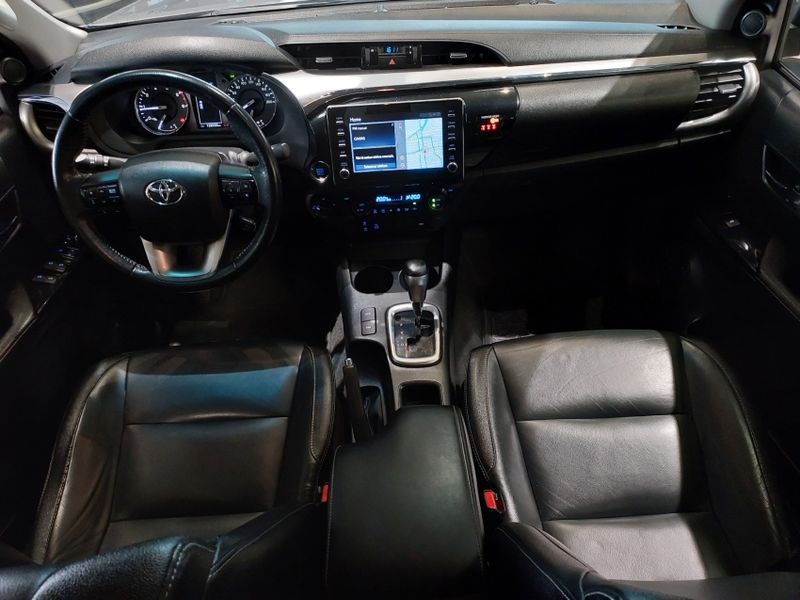 Toyota HILUX 2.8 D-4D TURBO DIESEL CD SRV 4X4 AUTOMÁTICO 2022/2022 BETIOLO NOVOS E SEMINOVOS LAJEADO / Carros no Vale Toyota HILUX 2.8 D-4D TURBO DIESEL CD SRV 4X4 AUTOMÁTICO 2022/2022 BETIOLO NOVOS E SEMINOVOS LAJEADO / Carros no Vale