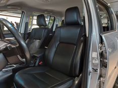 Toyota HILUX 2.8 D-4D TURBO DIESEL CD SRV 4X4 AUTOMÁTICO 2022/2022 BETIOLO NOVOS E SEMINOVOS LAJEADO / Carros no Vale