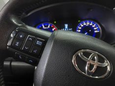 Toyota HILUX 2.8 SRX 4X4 CD 16V DIESEL 4P AUTOMÁTICO 2016/2016 BETIOLO NOVOS E SEMINOVOS LAJEADO / Carros no Vale