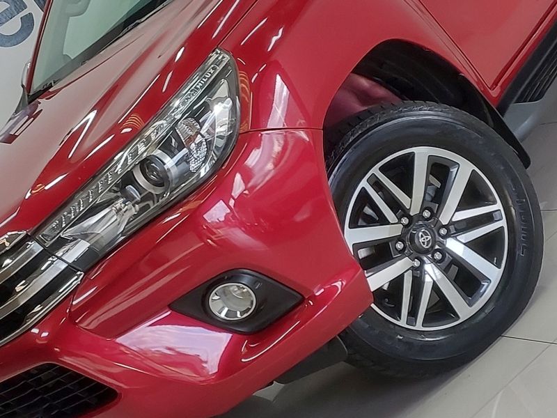 Toyota HILUX 2.8 SRX 4X4 CD 16V DIESEL 4P AUTOMÁTICO 2016/2016 BETIOLO NOVOS E SEMINOVOS LAJEADO / Carros no Vale
