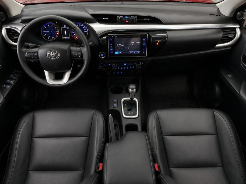 Toyota HILUX 2.8 SRX 4X4 CD 16V DIESEL 4P AUTOMÁTICO 2016/2016 BETIOLO NOVOS E SEMINOVOS LAJEADO / Carros no Vale