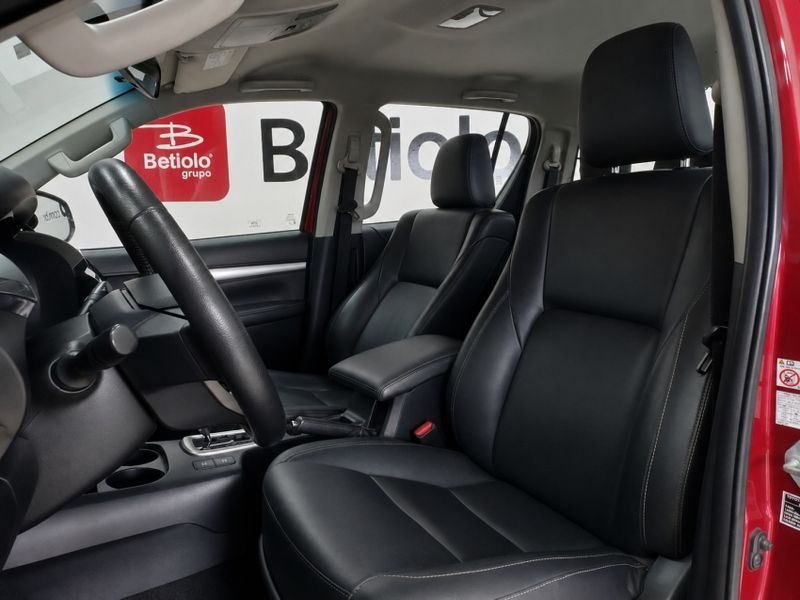 Toyota HILUX 2.8 SRX 4X4 CD 16V DIESEL 4P AUTOMÁTICO 2016/2016 BETIOLO NOVOS E SEMINOVOS LAJEADO / Carros no Vale