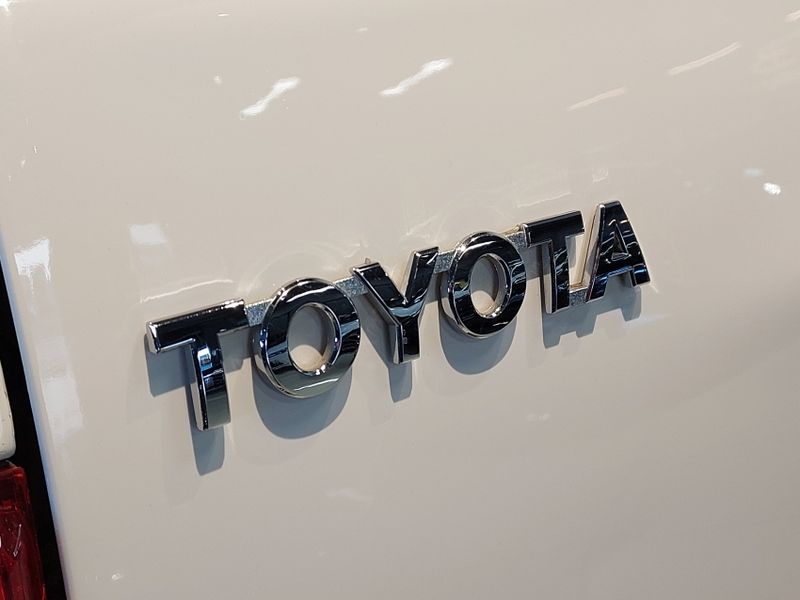 Toyota HILUX 3.0 SR 4X4 CD 16V TURBO INTERCOOLER DIESEL 4P MANUAL 2013/2013 BETIOLO NOVOS E SEMINOVOS LAJEADO / Carros no Vale Toyota HILUX 3.0 SR 4X4 CD 16V TURBO INTERCOOLER DIESEL 4P MANUAL 2013/2013 BETIOLO NOVOS E SEMINOVOS LAJEADO / Carros no Vale