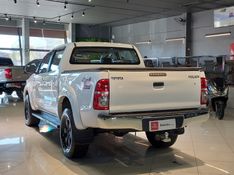 Toyota HILUX 3.0 SR 4X4 CD 16V TURBO INTERCOOLER DIESEL 4P MANUAL 2013/2013 BETIOLO NOVOS E SEMINOVOS LAJEADO / Carros no Vale