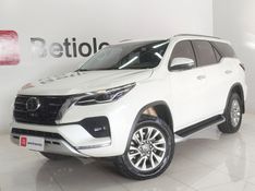 Toyota HILUX SW4 2.8 D-4D TURBO DIESEL SRX 7L 4X4 AUTOMÁTICO 2022/2022 BETIOLO NOVOS E SEMINOVOS LAJEADO / Carros no Vale