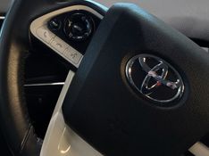 Toyota PRIUS 1.8 16V HÍBRIDO 4P AUTOMÁTICO 2017/2017 BETIOLO NOVOS E SEMINOVOS LAJEADO / Carros no Vale