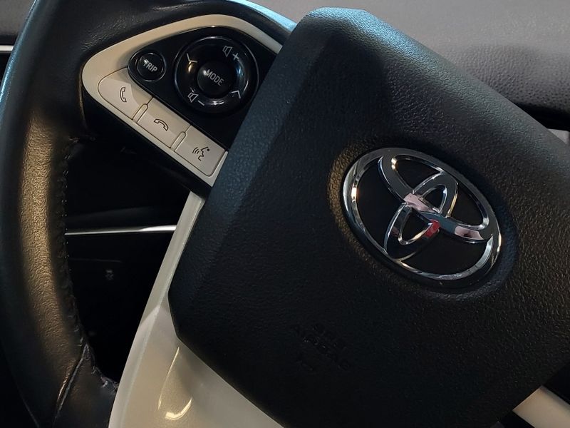 Toyota PRIUS 1.8 16V HÍBRIDO 4P AUTOMÁTICO 2017/2017 BETIOLO NOVOS E SEMINOVOS LAJEADO / Carros no Vale Toyota PRIUS 1.8 16V HÍBRIDO 4P AUTOMÁTICO 2017/2017 BETIOLO NOVOS E SEMINOVOS LAJEADO / Carros no Vale