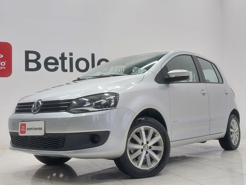 Volkswagen FOX 1.0 MI 8V FLEX 4P MANUAL 2014/2014 BETIOLO NOVOS E SEMINOVOS LAJEADO / Carros no Vale Volkswagen FOX 1.0 MI 8V FLEX 4P MANUAL 2014/2014 BETIOLO NOVOS E SEMINOVOS LAJEADO / Carros no Vale