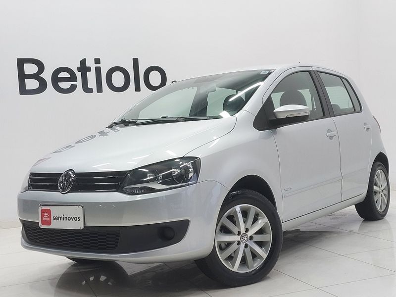 Volkswagen FOX 1.0 MI 8V FLEX 4P MANUAL 2014/2014 BETIOLO NOVOS E SEMINOVOS LAJEADO / Carros no Vale Volkswagen FOX 1.0 MI 8V FLEX 4P MANUAL 2014/2014 BETIOLO NOVOS E SEMINOVOS LAJEADO / Carros no Vale
