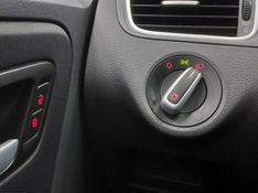 Volkswagen FOX 1.0 MI 8V FLEX 4P MANUAL 2014/2014 BETIOLO NOVOS E SEMINOVOS LAJEADO / Carros no Vale
