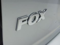 Volkswagen FOX 1.0 MI 8V FLEX 4P MANUAL 2014/2014 BETIOLO NOVOS E SEMINOVOS LAJEADO / Carros no Vale