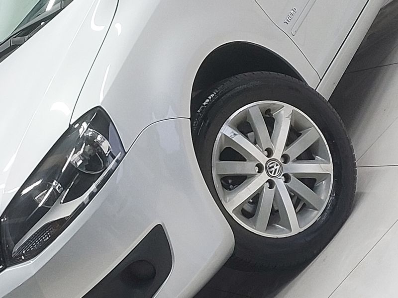 Volkswagen FOX 1.0 MI 8V FLEX 4P MANUAL 2014/2014 BETIOLO NOVOS E SEMINOVOS LAJEADO / Carros no Vale Volkswagen FOX 1.0 MI 8V FLEX 4P MANUAL 2014/2014 BETIOLO NOVOS E SEMINOVOS LAJEADO / Carros no Vale