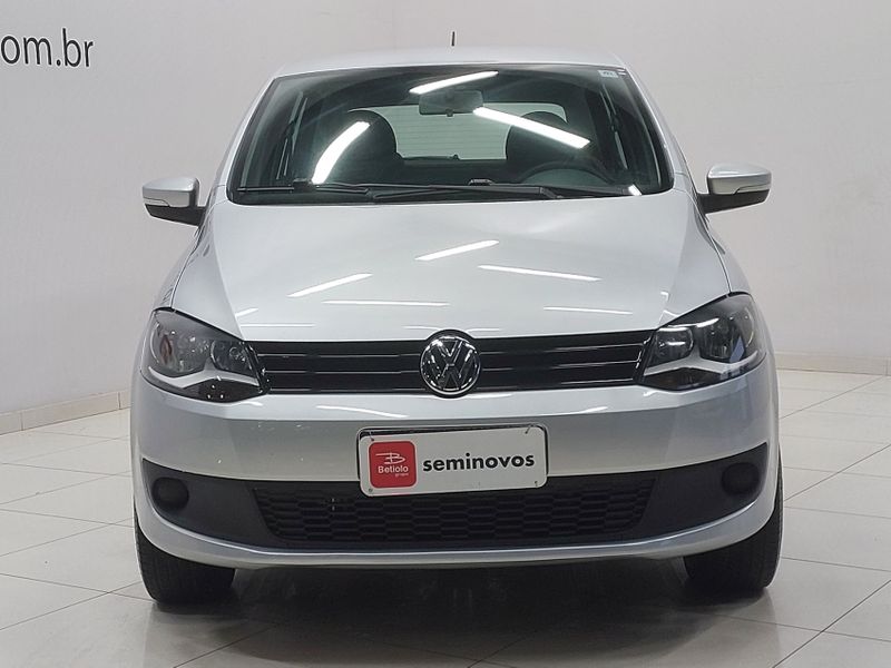 Volkswagen FOX 1.0 MI 8V FLEX 4P MANUAL 2014/2014 BETIOLO NOVOS E SEMINOVOS LAJEADO / Carros no Vale Volkswagen FOX 1.0 MI 8V FLEX 4P MANUAL 2014/2014 BETIOLO NOVOS E SEMINOVOS LAJEADO / Carros no Vale