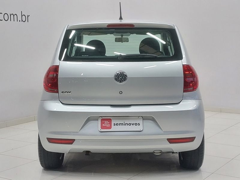 Volkswagen FOX 1.0 MI 8V FLEX 4P MANUAL 2014/2014 BETIOLO NOVOS E SEMINOVOS LAJEADO / Carros no Vale Volkswagen FOX 1.0 MI 8V FLEX 4P MANUAL 2014/2014 BETIOLO NOVOS E SEMINOVOS LAJEADO / Carros no Vale