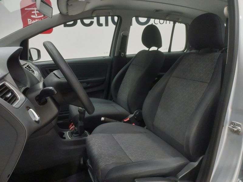 Volkswagen FOX 1.0 MI 8V FLEX 4P MANUAL 2014/2014 BETIOLO NOVOS E SEMINOVOS LAJEADO / Carros no Vale Volkswagen FOX 1.0 MI 8V FLEX 4P MANUAL 2014/2014 BETIOLO NOVOS E SEMINOVOS LAJEADO / Carros no Vale