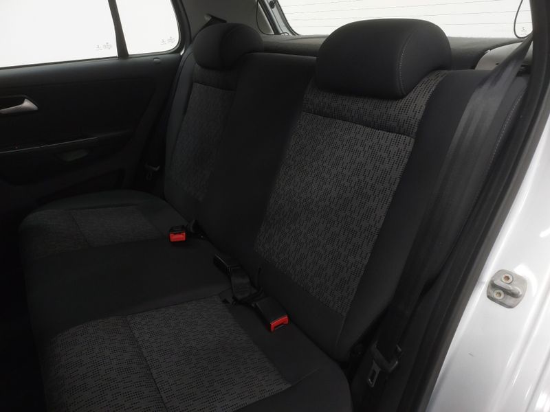 Volkswagen FOX 1.0 MI 8V FLEX 4P MANUAL 2014/2014 BETIOLO NOVOS E SEMINOVOS LAJEADO / Carros no Vale Volkswagen FOX 1.0 MI 8V FLEX 4P MANUAL 2014/2014 BETIOLO NOVOS E SEMINOVOS LAJEADO / Carros no Vale