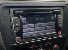 Volkswagen JETTA 2.0 COMFORTLINE FLEX 4P TIPTRONIC 2015/2015 BETIOLO NOVOS E SEMINOVOS LAJEADO / Carros no Vale