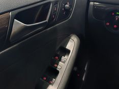 Volkswagen JETTA 2.0 COMFORTLINE FLEX 4P TIPTRONIC 2015/2015 BETIOLO NOVOS E SEMINOVOS LAJEADO / Carros no Vale