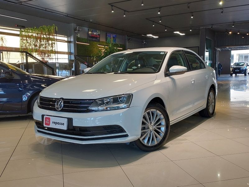 Volkswagen JETTA 2.0 COMFORTLINE FLEX 4P TIPTRONIC 2015/2015 BETIOLO NOVOS E SEMINOVOS LAJEADO / Carros no Vale Volkswagen JETTA 2.0 COMFORTLINE FLEX 4P TIPTRONIC 2015/2015 BETIOLO NOVOS E SEMINOVOS LAJEADO / Carros no Vale