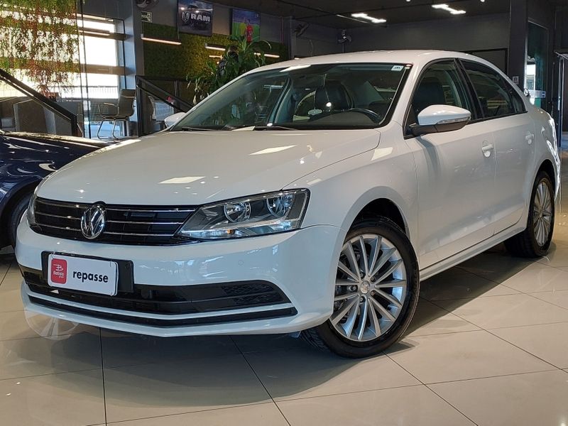Volkswagen JETTA 2.0 COMFORTLINE FLEX 4P TIPTRONIC 2015/2015 BETIOLO NOVOS E SEMINOVOS LAJEADO / Carros no Vale Volkswagen JETTA 2.0 COMFORTLINE FLEX 4P TIPTRONIC 2015/2015 BETIOLO NOVOS E SEMINOVOS LAJEADO / Carros no Vale