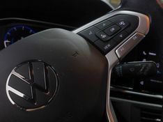 Volkswagen NIVUS 1.0 200 TSI TOTAL FLEX HIGHLINE AUTOMÁTICO 2021/2021 BETIOLO NOVOS E SEMINOVOS LAJEADO / Carros no Vale
