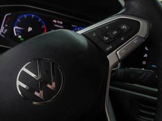 Volkswagen NIVUS 1.0 200 TSI TOTAL FLEX HIGHLINE AUTOMÁTICO 2023/2024 BETIOLO NOVOS E SEMINOVOS LAJEADO / Carros no Vale