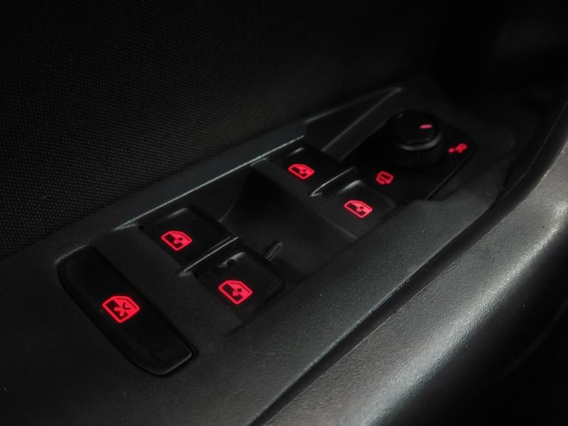 Volkswagen NIVUS 1.0 200 TSI TOTAL FLEX HIGHLINE AUTOMÁTICO 2023/2024 BETIOLO NOVOS E SEMINOVOS LAJEADO / Carros no Vale Volkswagen NIVUS 1.0 200 TSI TOTAL FLEX HIGHLINE AUTOMÁTICO 2023/2024 BETIOLO NOVOS E SEMINOVOS LAJEADO / Carros no Vale