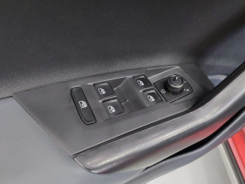 Volkswagen NIVUS 1.0 200 TSI TOTAL FLEX HIGHLINE AUTOMÁTICO 2021/2022 BETIOLO NOVOS E SEMINOVOS LAJEADO / Carros no Vale Volkswagen NIVUS 1.0 200 TSI TOTAL FLEX HIGHLINE AUTOMÁTICO 2021/2022 BETIOLO NOVOS E SEMINOVOS LAJEADO / Carros no Vale