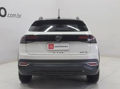 Volkswagen NIVUS 1.0 200 TSI TOTAL FLEX HIGHLINE AUTOMÁTICO 2023/2024 BETIOLO NOVOS E SEMINOVOS LAJEADO / Carros no Vale