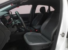 Volkswagen NIVUS 1.0 200 TSI TOTAL FLEX HIGHLINE AUTOMÁTICO 2023/2024 BETIOLO NOVOS E SEMINOVOS LAJEADO / Carros no Vale