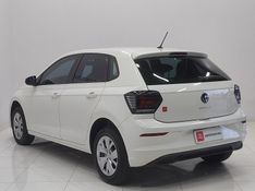 Volkswagen POLO 1.0 MPI MANUAL 2024/2024 BETIOLO NOVOS E SEMINOVOS LAJEADO / Carros no Vale