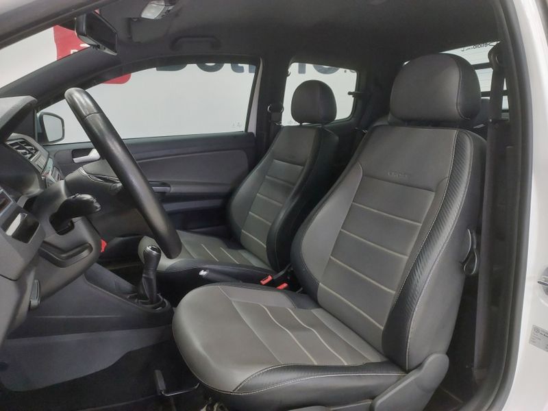 Volkswagen SAVEIRO 1.6 CROSS CD 16V FLEX 2P MANUAL 2016/2017 BETIOLO NOVOS E SEMINOVOS LAJEADO / Carros no Vale Volkswagen SAVEIRO 1.6 CROSS CD 16V FLEX 2P MANUAL 2016/2017 BETIOLO NOVOS E SEMINOVOS LAJEADO / Carros no Vale