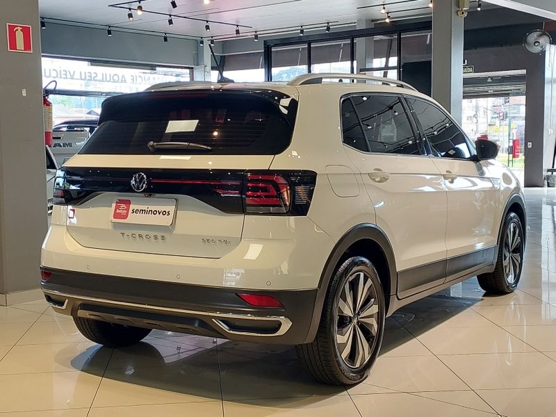 Volkswagen T-CROSS 1.4 250 TSI TOTAL FLEX HIGHLINE AUTOMÁTICO 2022/2022 BETIOLO NOVOS E SEMINOVOS LAJEADO / Carros no Vale Volkswagen T-CROSS 1.4 250 TSI TOTAL FLEX HIGHLINE AUTOMÁTICO 2022/2022 BETIOLO NOVOS E SEMINOVOS LAJEADO / Carros no Vale