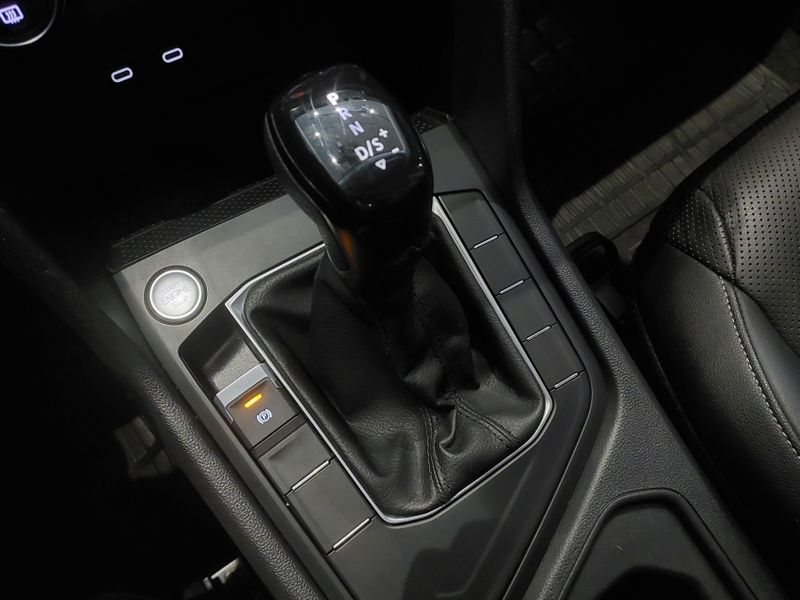 Volkswagen TAOS 1.4 250 TSI TOTAL FLEX COMFORTLINE AUTOMÁTICO 2021/2022 BETIOLO NOVOS E SEMINOVOS LAJEADO / Carros no Vale Volkswagen TAOS 1.4 250 TSI TOTAL FLEX COMFORTLINE AUTOMÁTICO 2021/2022 BETIOLO NOVOS E SEMINOVOS LAJEADO / Carros no Vale