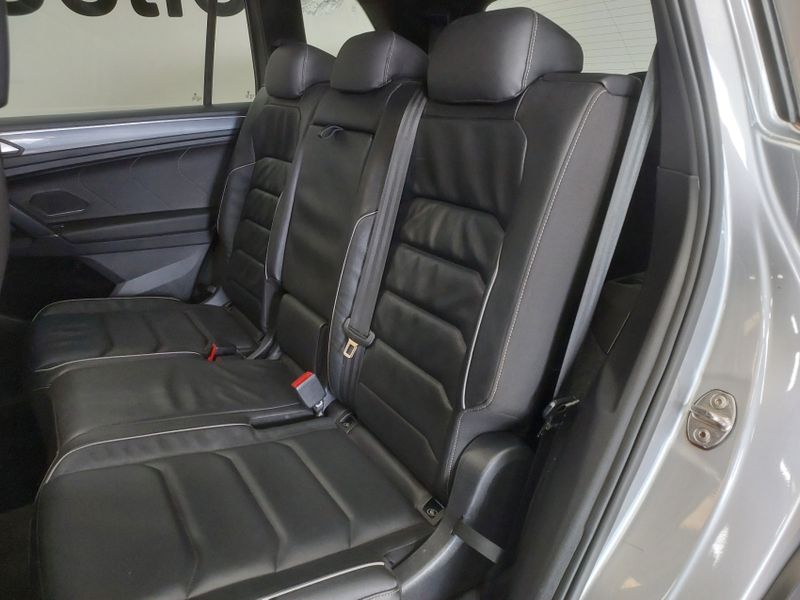 Volkswagen TIGUAN 2.0 350 TSI GASOLINA ALLSPACE R-LINE 4MOTION DSG 2020/2020 BETIOLO NOVOS E SEMINOVOS LAJEADO / Carros no Vale