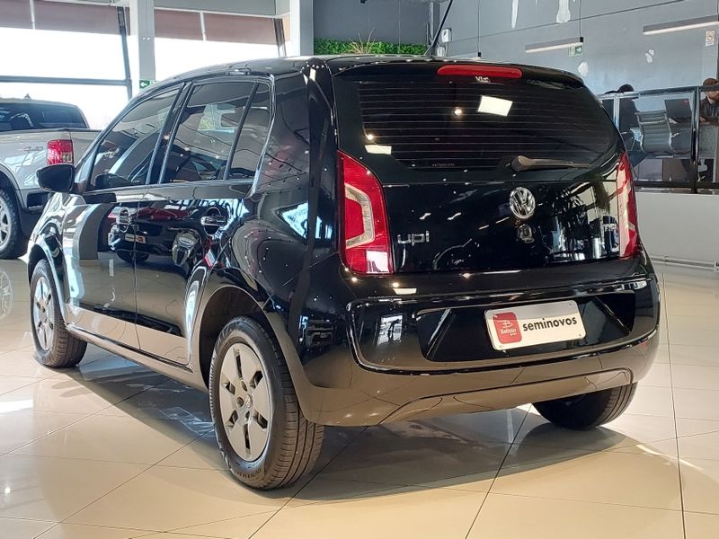 Volkswagen UP 1.0 TSI MOVE UP 12V FLEX 4P MANUAL 2015/2016 BETIOLO NOVOS E SEMINOVOS LAJEADO / Carros no Vale