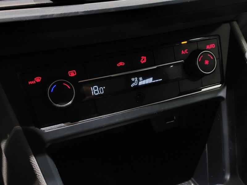Volkswagen VIRTUS 1.0 200 TSI HIGHLINE AUTOMÁTICO 2019/2020 BETIOLO NOVOS E SEMINOVOS LAJEADO / Carros no Vale