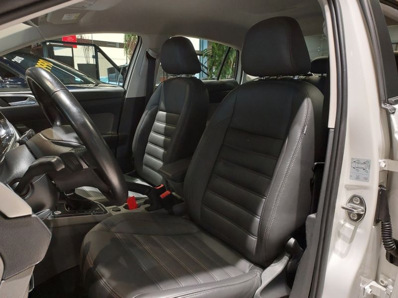 Volkswagen VIRTUS 1.0 200 TSI HIGHLINE AUTOMÁTICO 2019/2020 BETIOLO NOVOS E SEMINOVOS LAJEADO / Carros no Vale