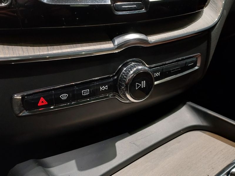 Volvo XC60 2.0 T5 GASOLINA INSCRIPTION AWD GEARTRONIC 2018/2019 BETIOLO NOVOS E SEMINOVOS LAJEADO / Carros no Vale Volvo XC60 2.0 T5 GASOLINA INSCRIPTION AWD GEARTRONIC 2018/2019 BETIOLO NOVOS E SEMINOVOS LAJEADO / Carros no Vale