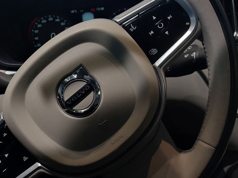 Volvo XC60 2.0 T5 GASOLINA INSCRIPTION AWD GEARTRONIC 2018/2019 BETIOLO NOVOS E SEMINOVOS LAJEADO / Carros no Vale Volvo XC60 2.0 T5 GASOLINA INSCRIPTION AWD GEARTRONIC 2018/2019 BETIOLO NOVOS E SEMINOVOS LAJEADO / Carros no Vale