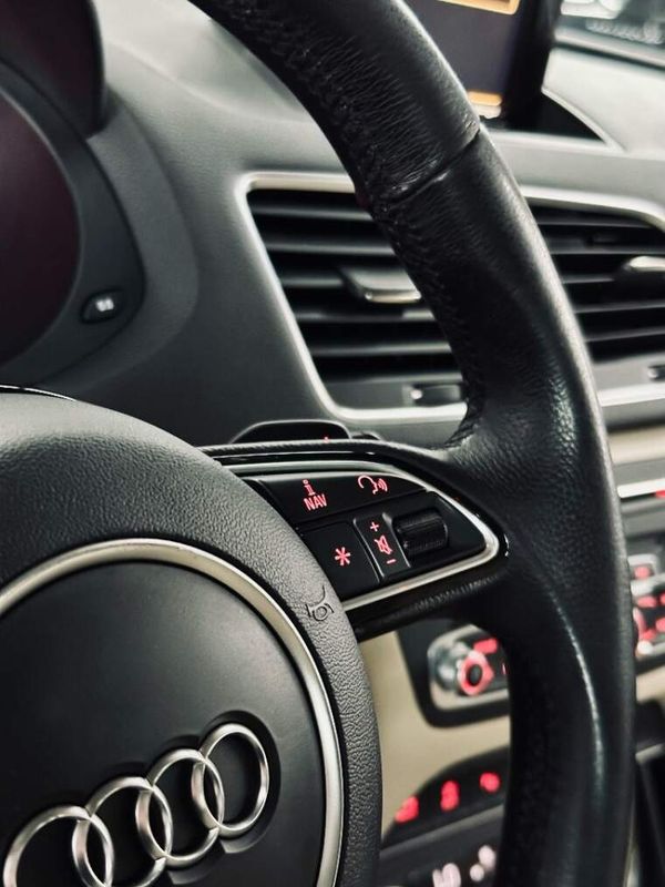 Audi Q3 1.4 TFSI AMBIENTE PLUS FLEX 4P S TRONIC 2017/2017 CASTELLAN E TOMAZONI MOTORS CAXIAS DO SUL / Carros no Vale Audi Q3 1.4 TFSI AMBIENTE PLUS FLEX 4P S TRONIC 2017/2017 CASTELLAN E TOMAZONI MOTORS CAXIAS DO SUL / Carros no Vale