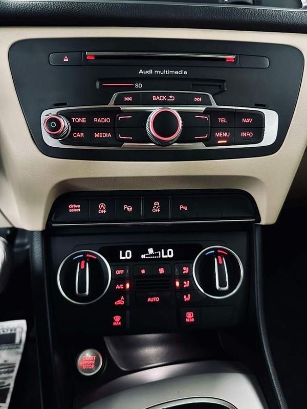 Audi Q3 1.4 TFSI AMBIENTE PLUS FLEX 4P S TRONIC 2017/2017 CASTELLAN E TOMAZONI MOTORS CAXIAS DO SUL / Carros no Vale Audi Q3 1.4 TFSI AMBIENTE PLUS FLEX 4P S TRONIC 2017/2017 CASTELLAN E TOMAZONI MOTORS CAXIAS DO SUL / Carros no Vale