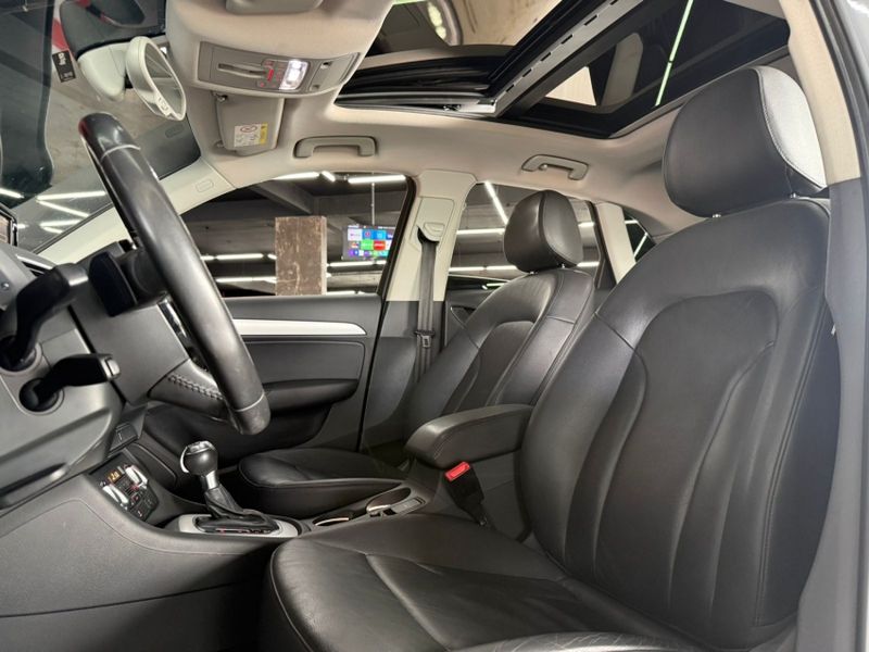 Audi Q3 2.0 TFSI AMBIENTE QUATTRO 4P GASOLINA S TRONIC 2015/2015 CASTELLAN E TOMAZONI MOTORS CAXIAS DO SUL / Carros no Vale Audi Q3 2.0 TFSI AMBIENTE QUATTRO 4P GASOLINA S TRONIC 2015/2015 CASTELLAN E TOMAZONI MOTORS CAXIAS DO SUL / Carros no Vale