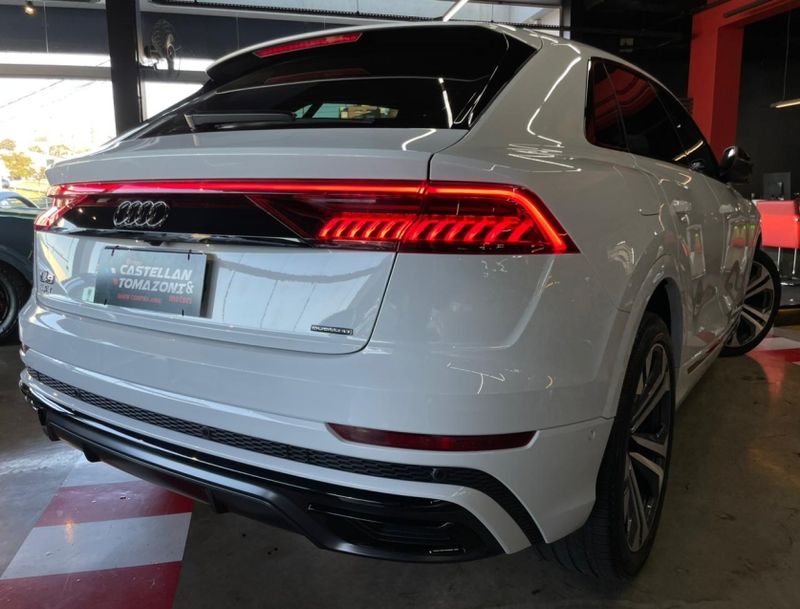 Audi Q8 3.0 TFSI GASOLINA PERFORMANCE BLACK QUATTRO TIPTRONIC 2022/2022 CASTELLAN E TOMAZONI MOTORS CAXIAS DO SUL / Carros no Vale Audi Q8 3.0 TFSI GASOLINA PERFORMANCE BLACK QUATTRO TIPTRONIC 2022/2022 CASTELLAN E TOMAZONI MOTORS CAXIAS DO SUL / Carros no Vale