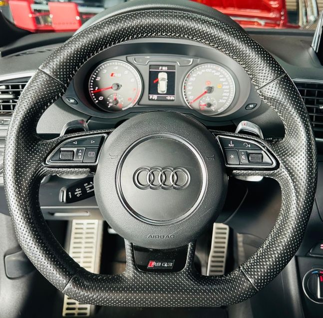 Audi RS Q3 2.5 TFSI QUATTRO 20V 340CV GASOLINA 4P S-TRONIC 2015/2016 CASTELLAN E TOMAZONI MOTORS CAXIAS DO SUL / Carros no Vale Audi RS Q3 2.5 TFSI QUATTRO 20V 340CV GASOLINA 4P S-TRONIC 2015/2016 CASTELLAN E TOMAZONI MOTORS CAXIAS DO SUL / Carros no Vale
