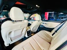 BMW 330i 2.0 16V TURBO GASOLINA M SPORT AUTOMÁTICO 2019/2020 CASTELLAN E TOMAZONI MOTORS CAXIAS DO SUL / Carros no Vale