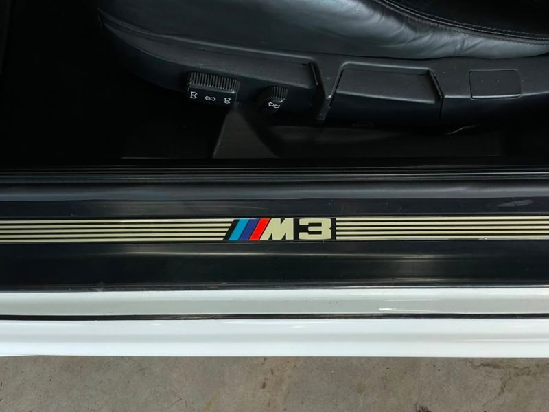 BMW M3 3.0 I6 GASOLINA MANUAL 1995/1995 CASTELLAN E TOMAZONI MOTORS CAXIAS DO SUL / Carros no Vale BMW M3 3.0 I6 GASOLINA MANUAL 1995/1995 CASTELLAN E TOMAZONI MOTORS CAXIAS DO SUL / Carros no Vale