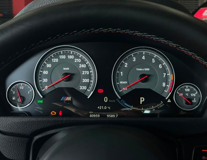 BMW M3 3.0 I6 GASOLINA SEDAN AUTOMÁTICO 2015/2016 CASTELLAN E TOMAZONI MOTORS CAXIAS DO SUL / Carros no Vale BMW M3 3.0 I6 GASOLINA SEDAN AUTOMÁTICO 2015/2016 CASTELLAN E TOMAZONI MOTORS CAXIAS DO SUL / Carros no Vale