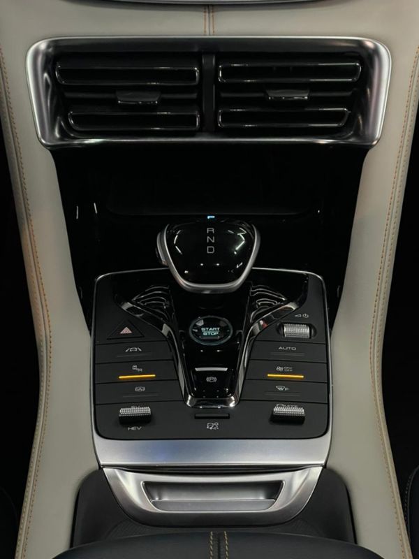 BYD SONG PLUS 1.5 DM-I HÍBRIDO AUTOMÁTICO 2023/2024 CASTELLAN E TOMAZONI MOTORS CAXIAS DO SUL / Carros no Vale BYD SONG PLUS 1.5 DM-I HÍBRIDO AUTOMÁTICO 2023/2024 CASTELLAN E TOMAZONI MOTORS CAXIAS DO SUL / Carros no Vale